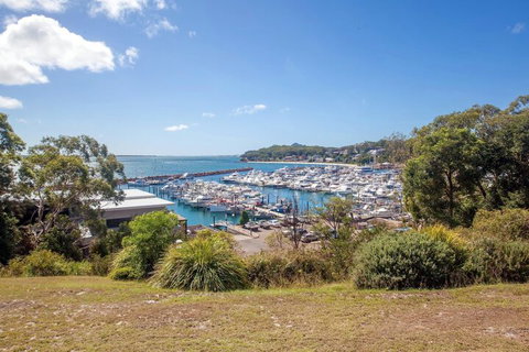 The Anchorage Unit 12 / 9 Laman Street - Kawana Tourism 1