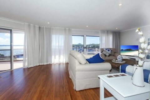 The Anchorage Unit 12 / 9 Laman Street - Kawana Tourism 0