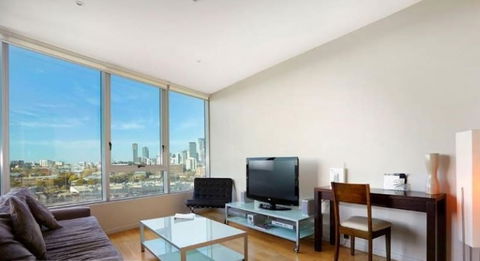 Readyset Apartments At Central Pier - Kawana Tourism 3
