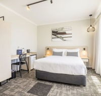 Nightcap at Finsbury Hotel - Kawana Tourism