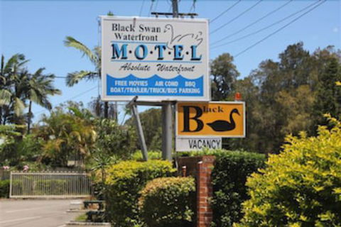 Black Swan Waterfront Motel Not Suitable For Children - Kawana Tourism 0