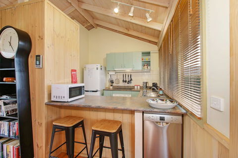 R & R In Bright - Short Walk To Town - Kawana Tourism 2