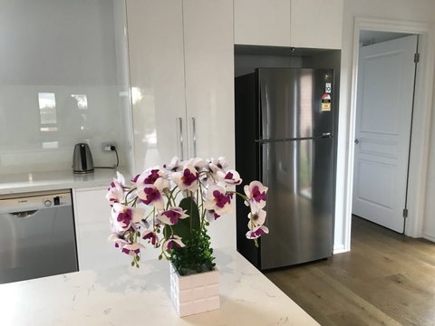 Glen Manor 1 - Kawana Tourism 1