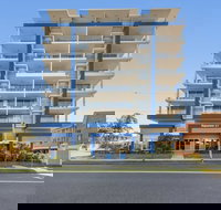 Iroise Beachside Apartment - Kawana Tourism