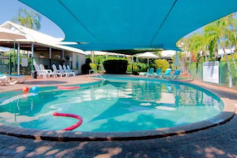 Cable Beach Apartments - Kawana Tourism 0