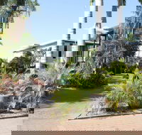 Irish Club Accommodation - Kawana Tourism