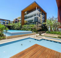 Deluxe Retreat in the Centre of Convenience - Kawana Tourism