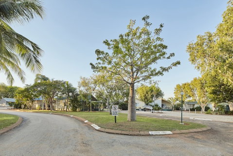 RAC Cable Beach Holiday Park - Kawana Tourism 0