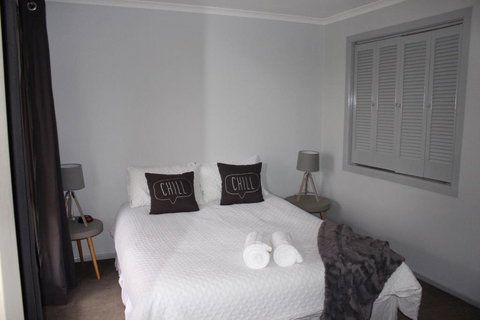 Aqualuna Apartments - Kawana Tourism 3