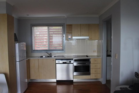 Aqualuna Apartments - Kawana Tourism 5