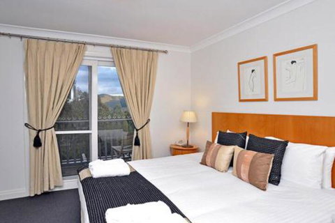 Villa Executive 2br Valley Views Resort Condo Located Within Cypress Lakes Resort (nothing Is More Central) - Kawana Tourism 3