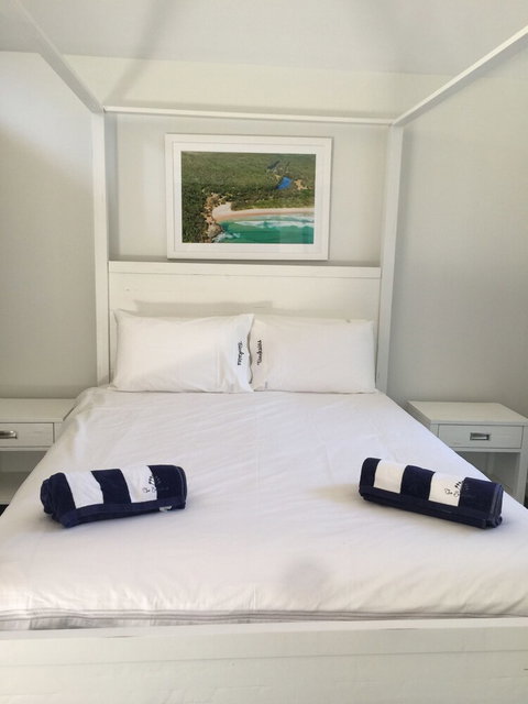 The Banksias - Kawana Tourism 0