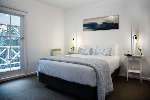 Lake Daylesford Apartments 7 - Kawana Tourism 4