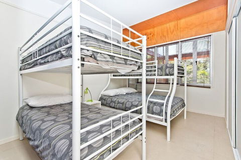 The Birdcage - Kawana Tourism 0