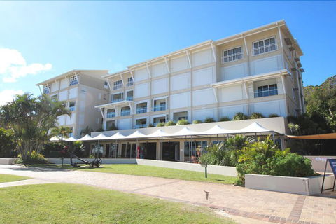 Deep Blue 13 - Kawana Tourism 0
