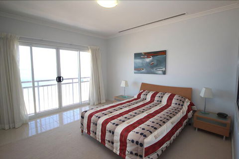 Deep Blue 13 - Kawana Tourism 3