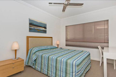 Deep Blue 20 - Kawana Tourism 1