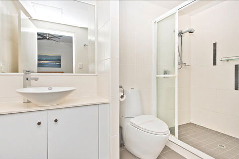 Deep Blue 20 - Kawana Tourism 4