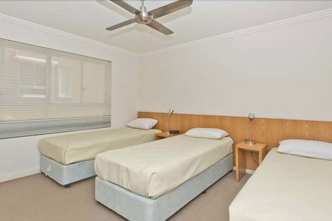 Deep Blue 20 - Kawana Tourism 2
