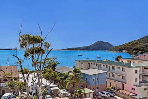 The Shoal Apartments Unit 504 / 4 8 Bullecourt Street - Kawana Tourism 1