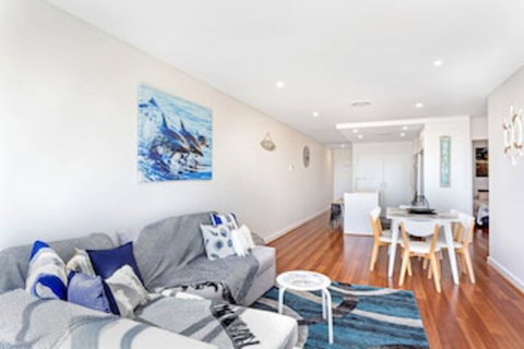 The Shoal Apartments Unit 504 / 4 8 Bullecourt Street - Kawana Tourism 0