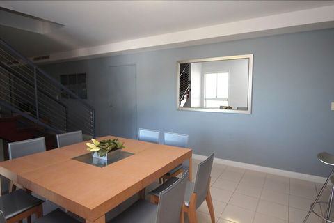 Deep Blue 14 - Kawana Tourism 2