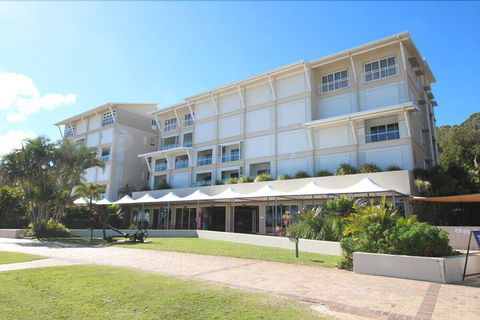 Deep Blue 14 - Kawana Tourism 0