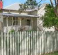 Ambiente Cottage Pet  Family Friendly - Kawana Tourism