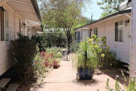 Mataranka Roadhouse - Kawana Tourism 0