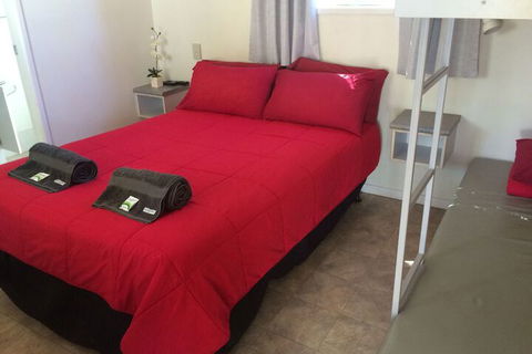 Mataranka Roadhouse - Kawana Tourism 7