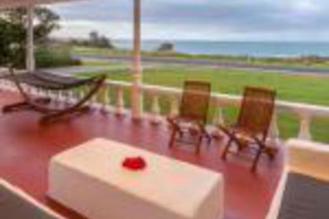 Seascape Beach House - Kawana Tourism 0