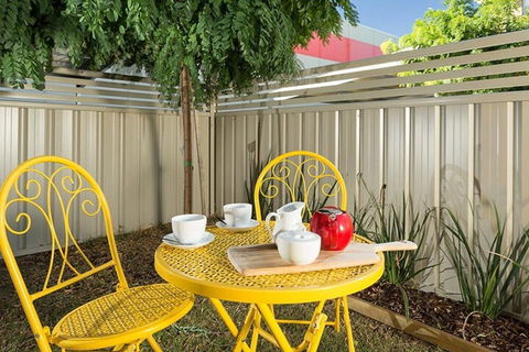 Understated Elegance Affordable Luxury - Kawana Tourism 7