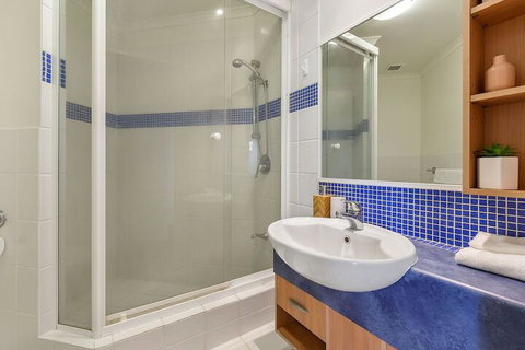 BEACH BLISS LUXURIOUS APARTMENT With POOL - Kawana Tourism 2