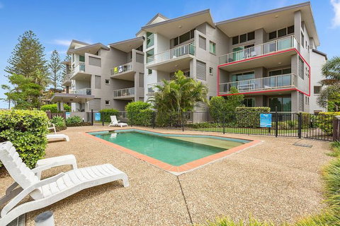 BEACH BLISS LUXURIOUS APARTMENT With POOL - Kawana Tourism 0
