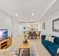 HomeHotel New  Comfort 3 Bedrooms - Kawana Tourism