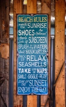 Bremer Island Banubanu Beach Retreat - Kawana Tourism 0