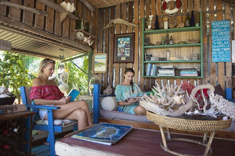 Bremer Island Banubanu Beach Retreat - Kawana Tourism 6