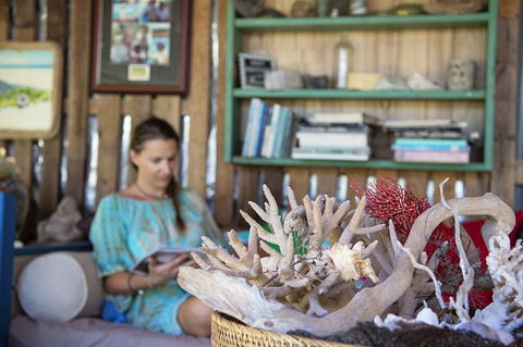 Bremer Island Banubanu Beach Retreat - Kawana Tourism 5