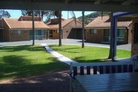 Arosa Motel - Kawana Tourism 3