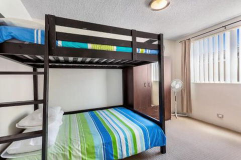 Sunset Court Unit 1 / 3 Resthaven Avenue - Kawana Tourism 3