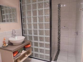 Goulds Country Guest House - Kawana Tourism 0