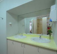 Travellers Rest Guesthouse - Kawana Tourism
