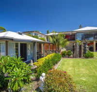 Studio Cabana on Golf in Mollymook - Kawana Tourism