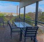 Longbeach House - Kawana Tourism