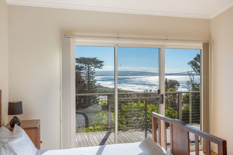 Surfside - Kawana Tourism 3