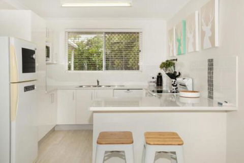 Unit 1 / 14 Tamarindus Street Marcoola Beach Pet Friendly 300 BOND Linen Supplied - Kawana Tourism 7