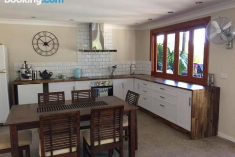 Takura Heights Modern Country Apartment With Pool Access - Kawana Tourism 0