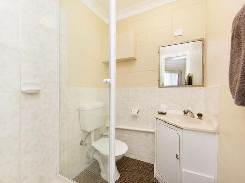 Caloundra City Centre Motel - Kawana Tourism 6