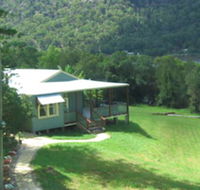 Singletons Retreat - Kawana Tourism
