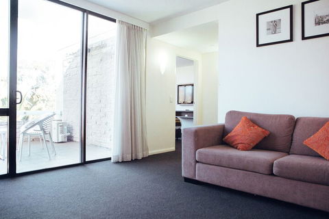 Holiday Inn Warwick Farm, An IHG Hotel - Kawana Tourism 4